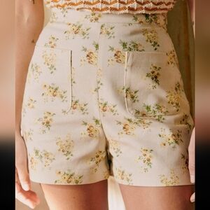 Sezane Kenny High Waist Floral Shorts - Cream